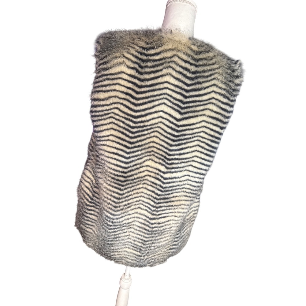 Betsey Johnson Faux Fur Vest Black Cream Zebra Print Ladies Large - Picture 3 of 7